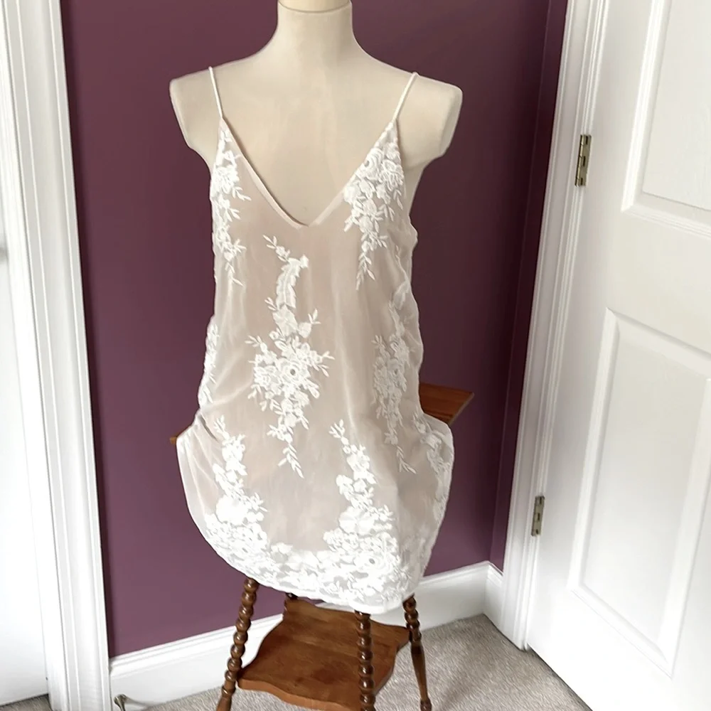 Sexy State of Love Dress size 8 - Picture 2 of 5